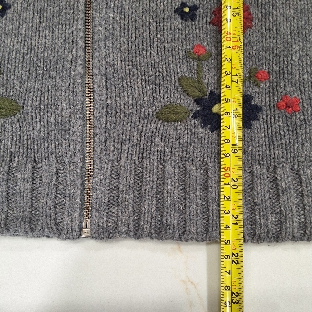 ✨2/$25 Sonoma Jean~Embroidery Floral~Sweater Zip Up~Collar~Grey~Granola~LRG - Picture 5 of 6
